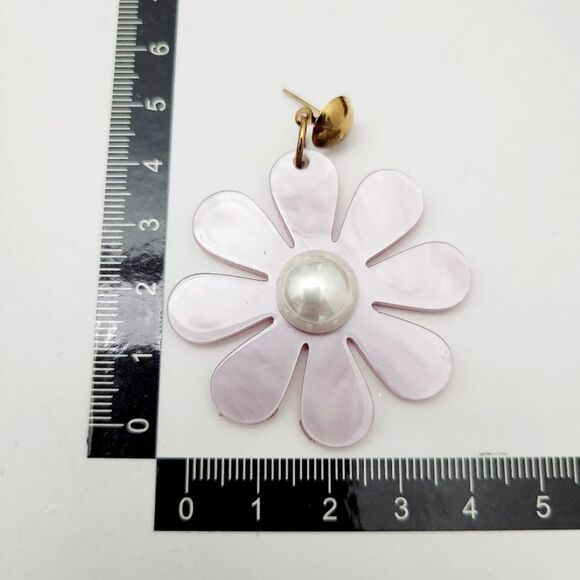 Brand New Light Purple Flower Gold Tone Earrings - Picture 6 of 6